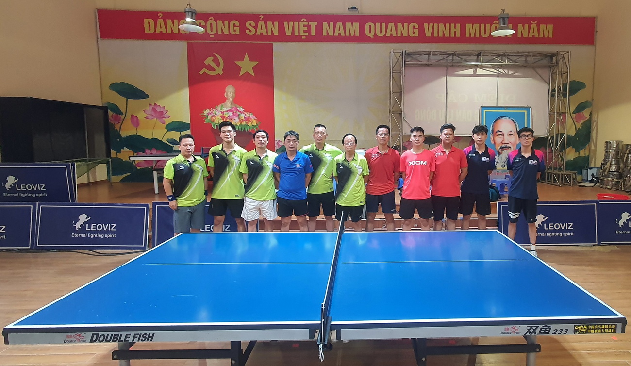 Vạn Xuân - Lê Ngọc Hân và Đại Học Xây Dựng Hà Nội ( vòng 3 lượt về 1).jpg